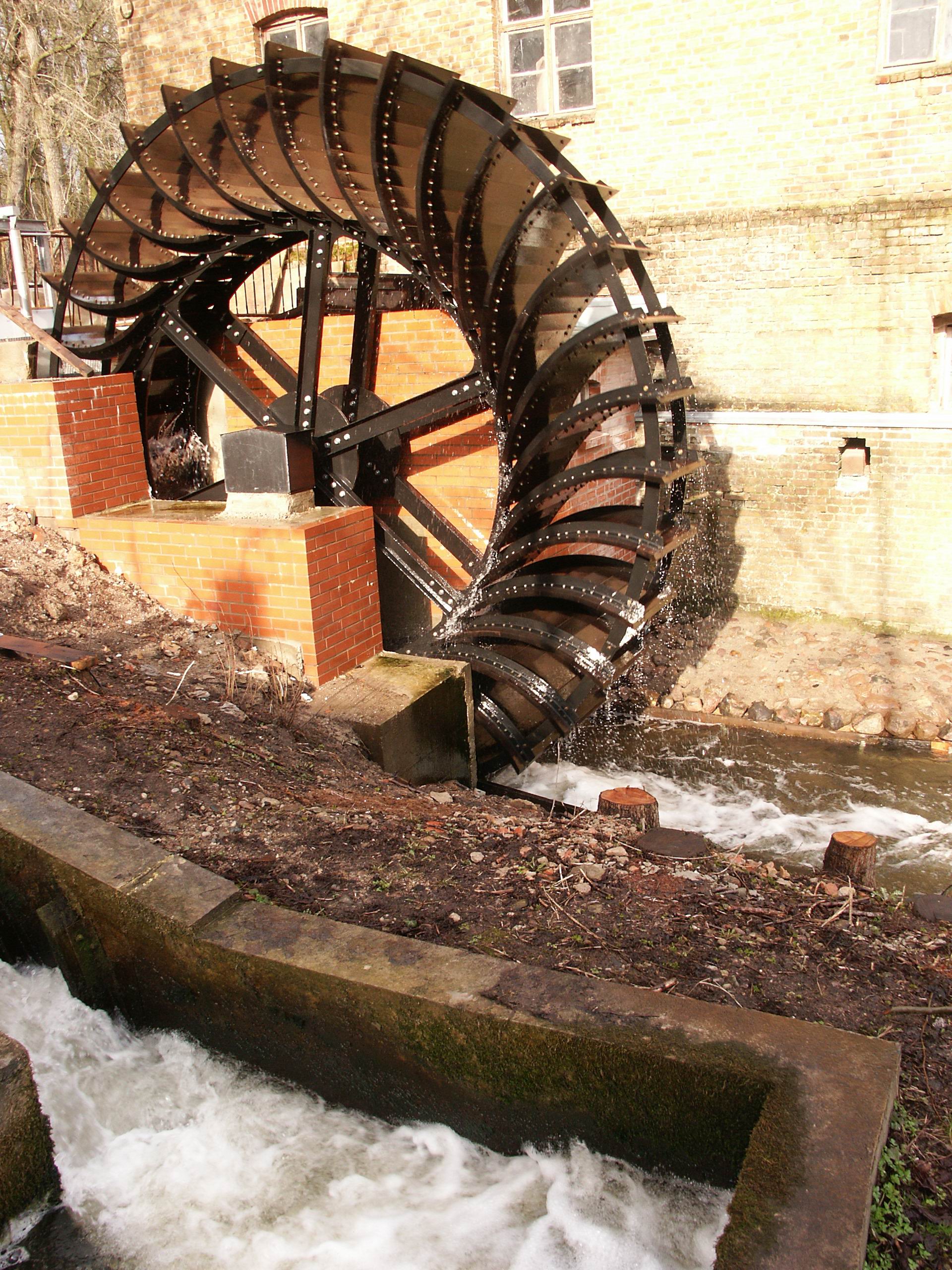 Wasserrad der Mühle Gollmitz